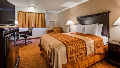 Lompoc Valley Inn and Suites Hotel dekat Lompoc North Shopping Center