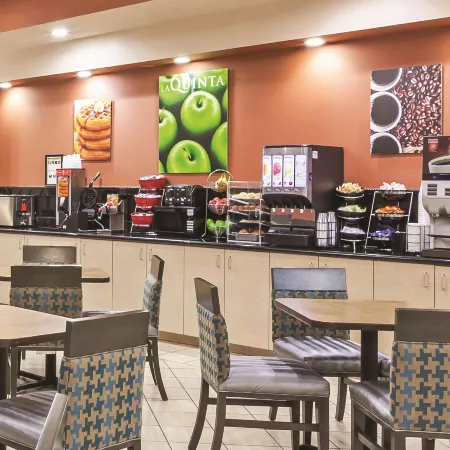 La Quinta Inn & Suites by Wyndham Granbury