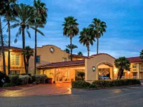 La Quinta Inn by Wyndham Laredo I-35 Hotel di Laredo