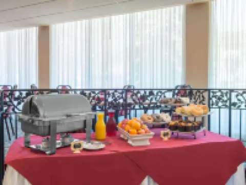 Ramada by Wyndham Cumberland Downtown Hotels in Cumberland