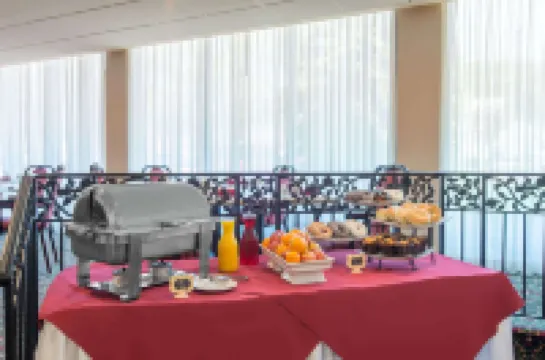 รามาดา บายวินด์แฮม ดาวน์ทาวน์คัมเบอร์แลนด์ โรงแรมในคัมเบอร์แลนด์