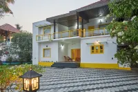 Seclude by the Lake, Alleppey Hotels in Muhamma
