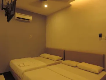 Golden Leaf Boutique Hotel