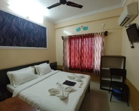 Hotel Yogiraj Hotels in Shirdi