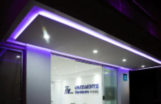 Skyview Hotel by Livvo のホテル