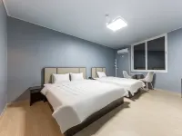 Yeosu Rivera Hotel โรงแรมใกล้สนามกีฬามังมา