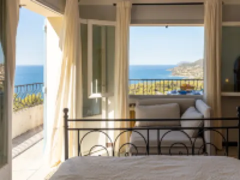 Chantelyre Hotels in Carqueiranne