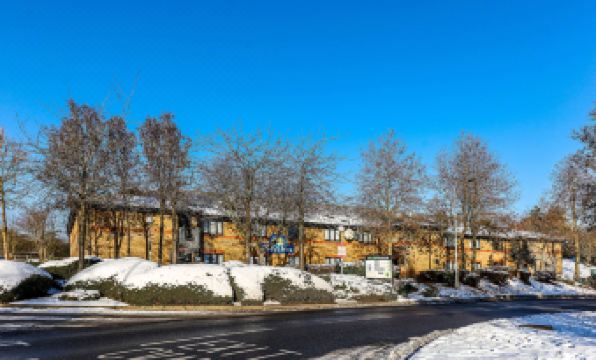 3. 데이즈 인 런던..