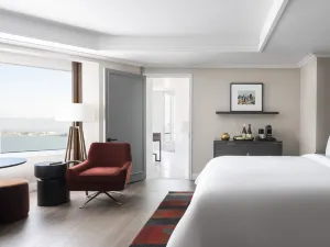 Four Seasons Hotel Embarcadero