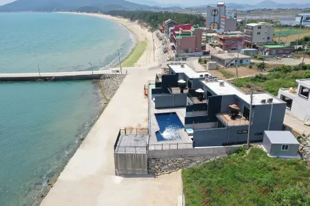 Wando P237 Poolvilla Отели в г. Вандо