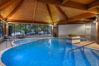 Delta Hotels by Marriott York - Pools