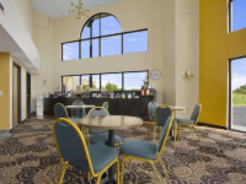 Baymont by Wyndham Santee Hotels in Santee