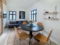 Vibrant Apartment on Bustling Street, above a Restaurant. Perfect for Tourists,