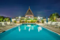 Maui Beach Hotel - Beach