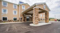 Cobblestone Hotel & Suites - Orrville - 2-Star