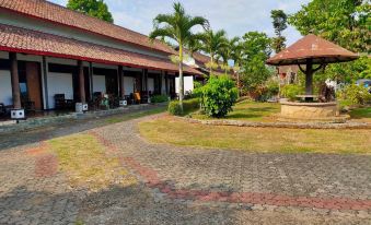 OYO 2465 Hotel Raung View