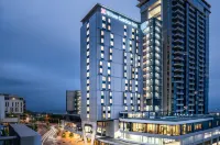 Hilton Garden Inn Umhlanga Arch Hotel dekat Gateway Theatre Of Shopping