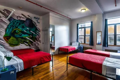 NY Moore Hostel Hotel di 