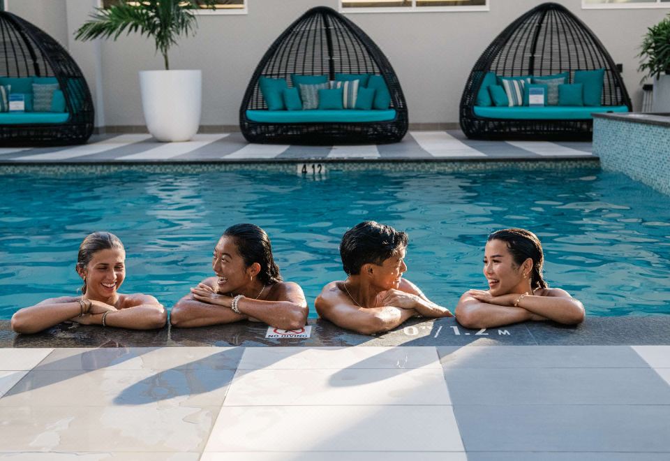 와이키키 파라다이스 호텔 로비