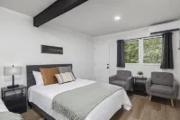 The Lofts on Indian Point - Near Silver Dollar City Отели в г. Сансет Ков Тауншип