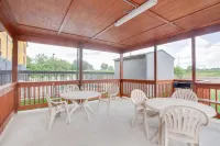 Super 8 by Wyndham Crossville TN Hotels in Crossville