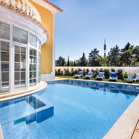 Demi - VIP Properties