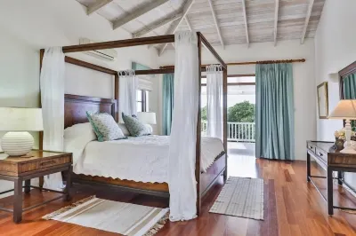 Tamarind Villa - Sprawling 7 bedroom villa 7 Villa by RedAwning