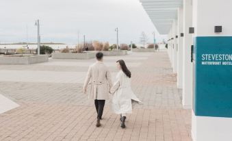 Steveston Waterfront Hotel