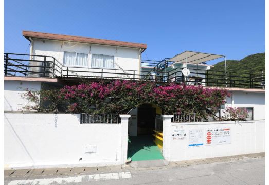 아하렌 비치 풍경