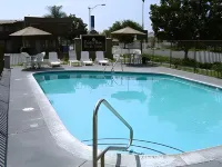 Eden Roc Inn & Suites Anaheim - Motel