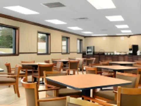 เดย์สอินน์ บายวินด์แฮม โคลัมบัส-นอร์ท ฟอร์ตมัวร์ โรงแรมในโคลัมบัส