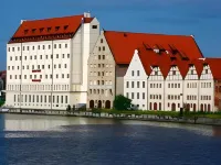 Qubus Hotel Gdańsk Hotels near Long Bridge