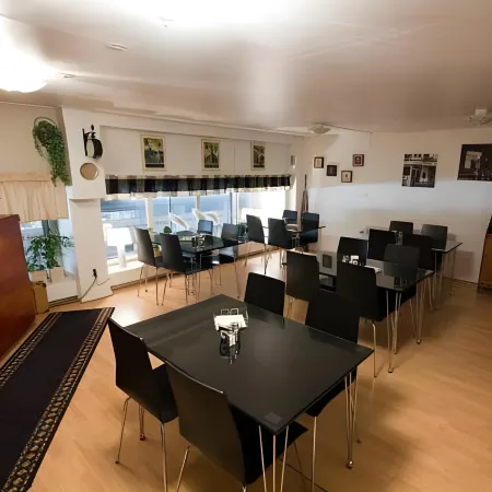 Morris Hotel