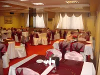 Asya Hotel - parking