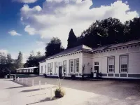 The Old Railway Station - Parkplatz