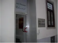 Pension Walzerstadt Hotels near نيوباو. .07