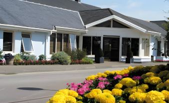 North Lakes Hotel and Spa
