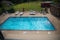 Holiday Inn Express & Suites Center by IHG - Pools