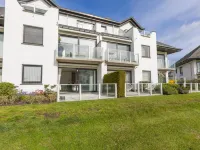 Poolside Comfort with Terrace Hotels near Kustpark Strand Westende