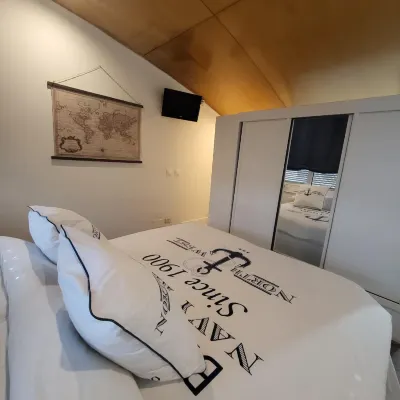 Apartamentos El Caserio  호텔