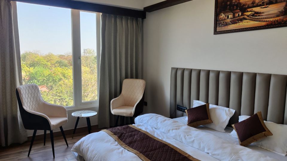 Hotel Basant Sarovar