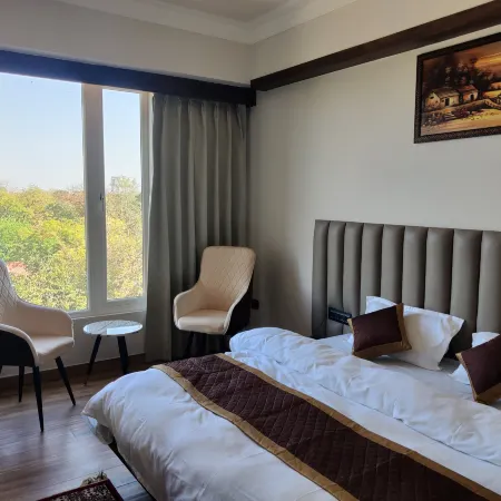 Hotel Basant Sarovar
