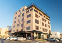 Roseland Umlu Hotel Hotels near The old Emirate Palace in Umluj
