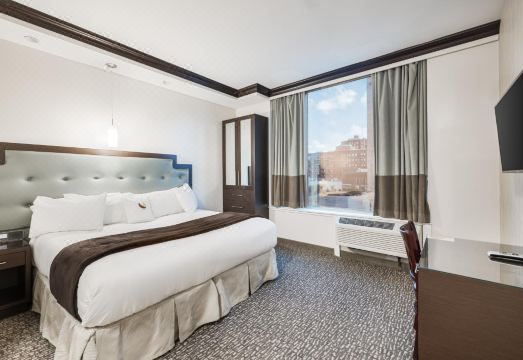 Condor Hotel by LuxUrban