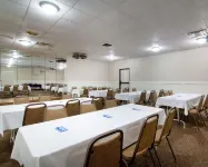 Knights Inn & Suites Emporia - Motels