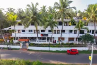 The Woodside Inn Hotels in Бенаулим