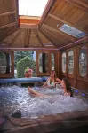 Gateway Inn and Suites - Bathtub