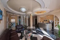 Monarch Hotel
