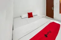 RedDoorz at Penginapan Bunda Hotel di Cikakak