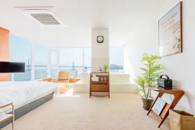 Busan Lazy Morning Ocean View Pension Hotel dekat Stasiun OSIRIA